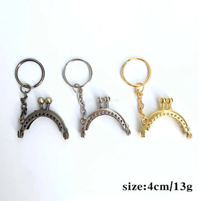 Three small purse clasps in antique bronze, silver, and gold finishes, displayed side-by-side on a white background with a size and weight text overlay in the bottom right corner. 