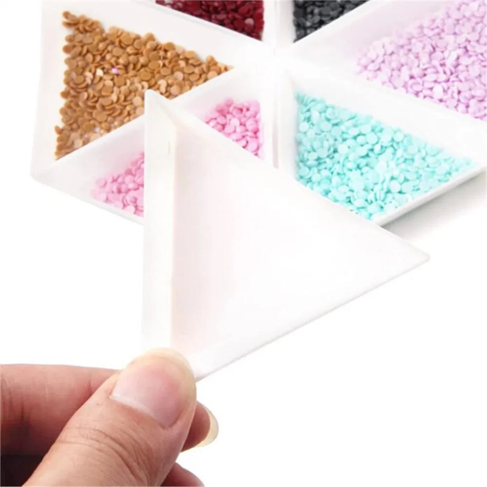 Set of 10 Bead Sorting Trays | Plastic Triangle Trays | Rhinestone & Sequin Organizer for Jewelry Making